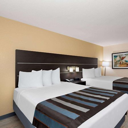 Baymont By Wyndham Punta Gorda/Port Charlotte Hotell Exteriör bild