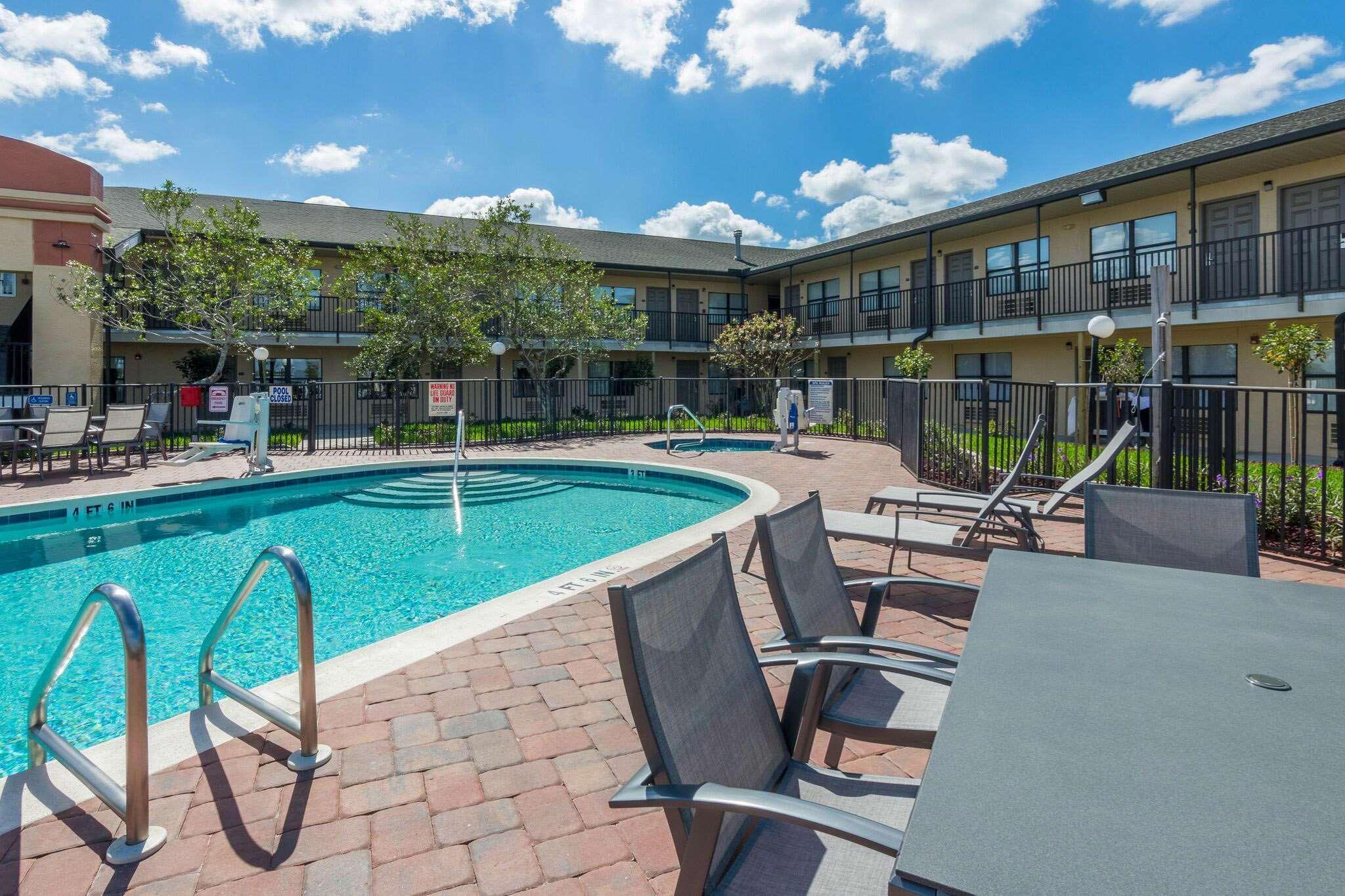 Baymont By Wyndham Punta Gorda/Port Charlotte Hotell Exteriör bild