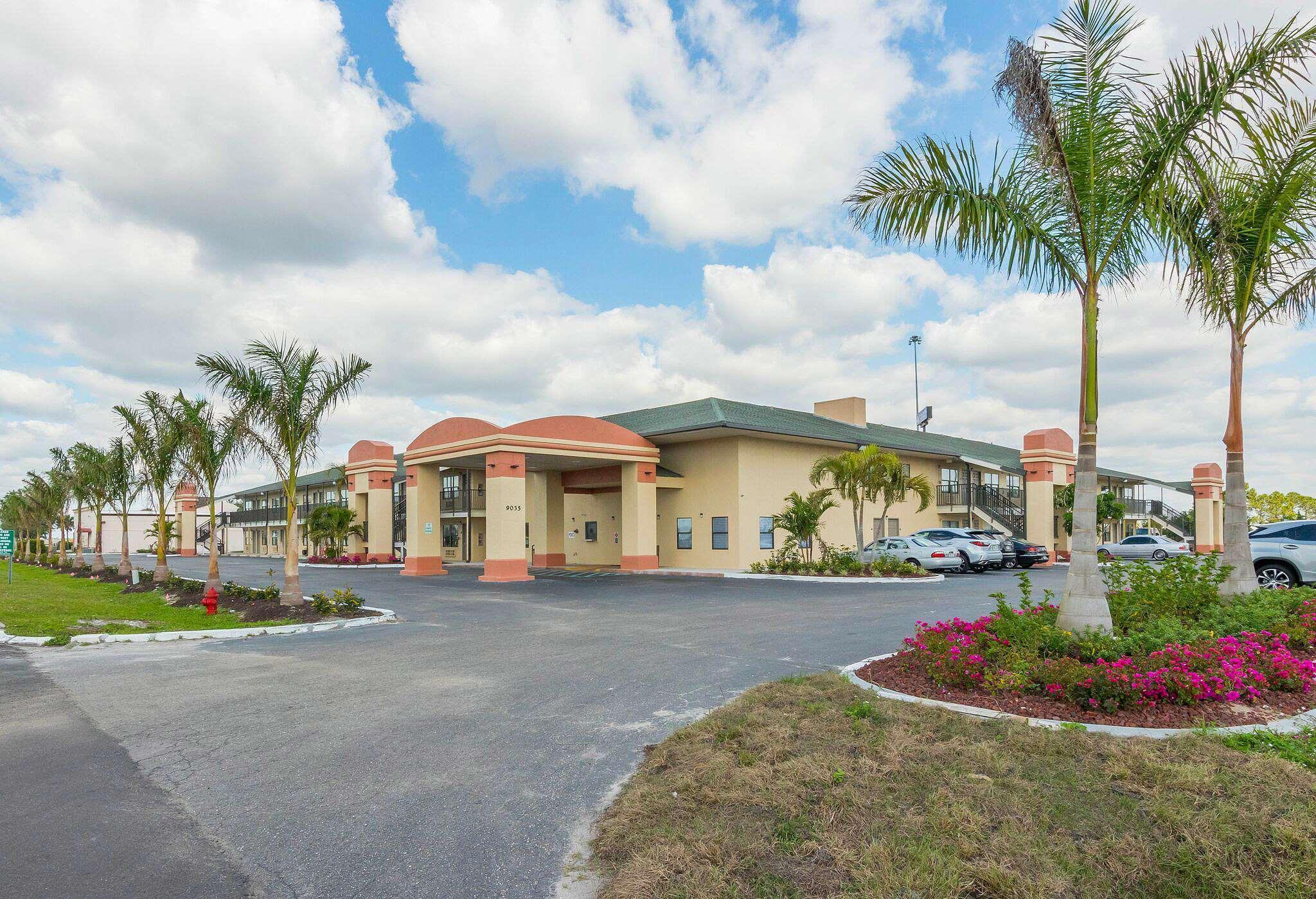 Baymont By Wyndham Punta Gorda/Port Charlotte Hotell Exteriör bild