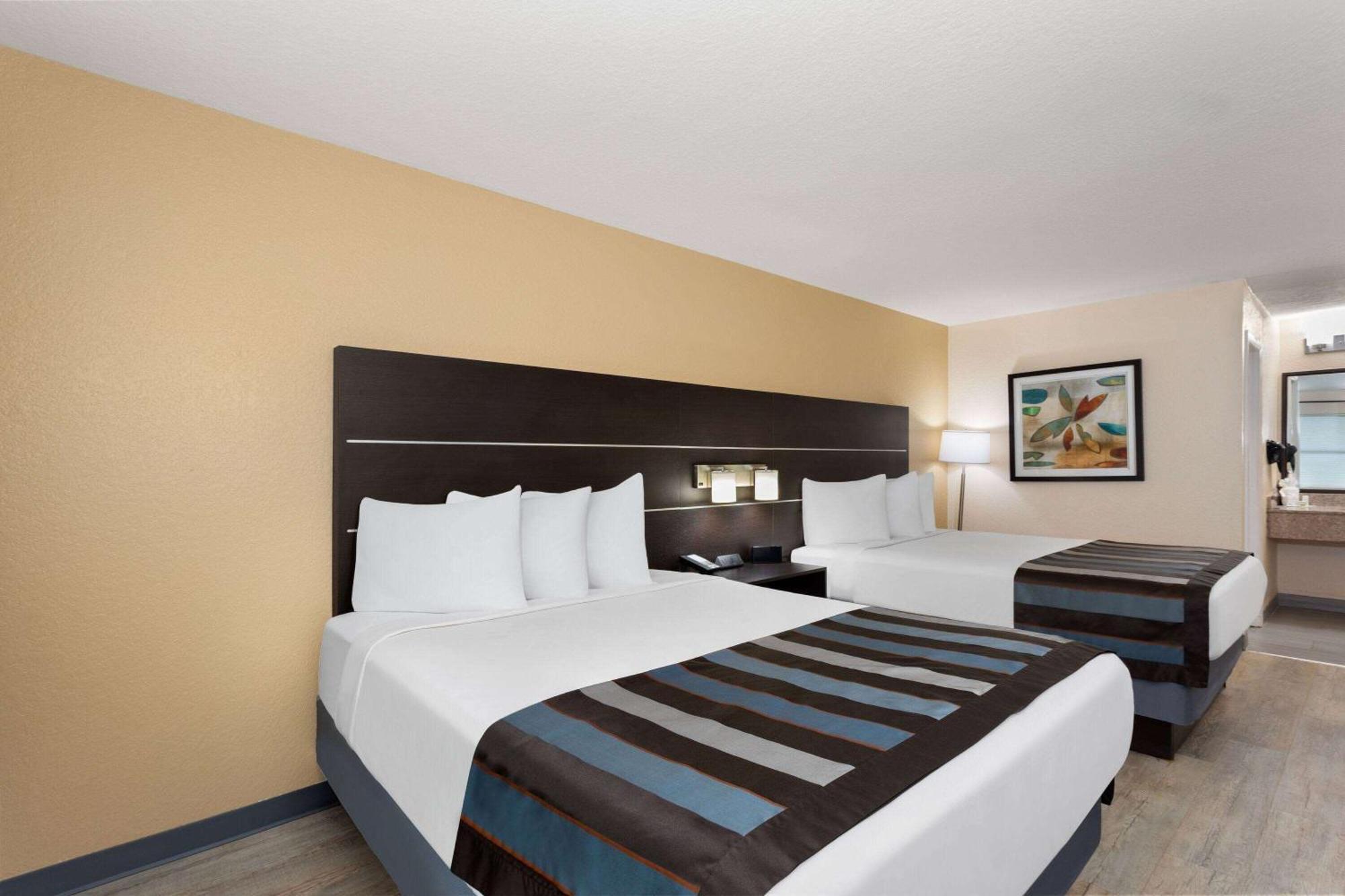 Baymont By Wyndham Punta Gorda/Port Charlotte Hotell Exteriör bild