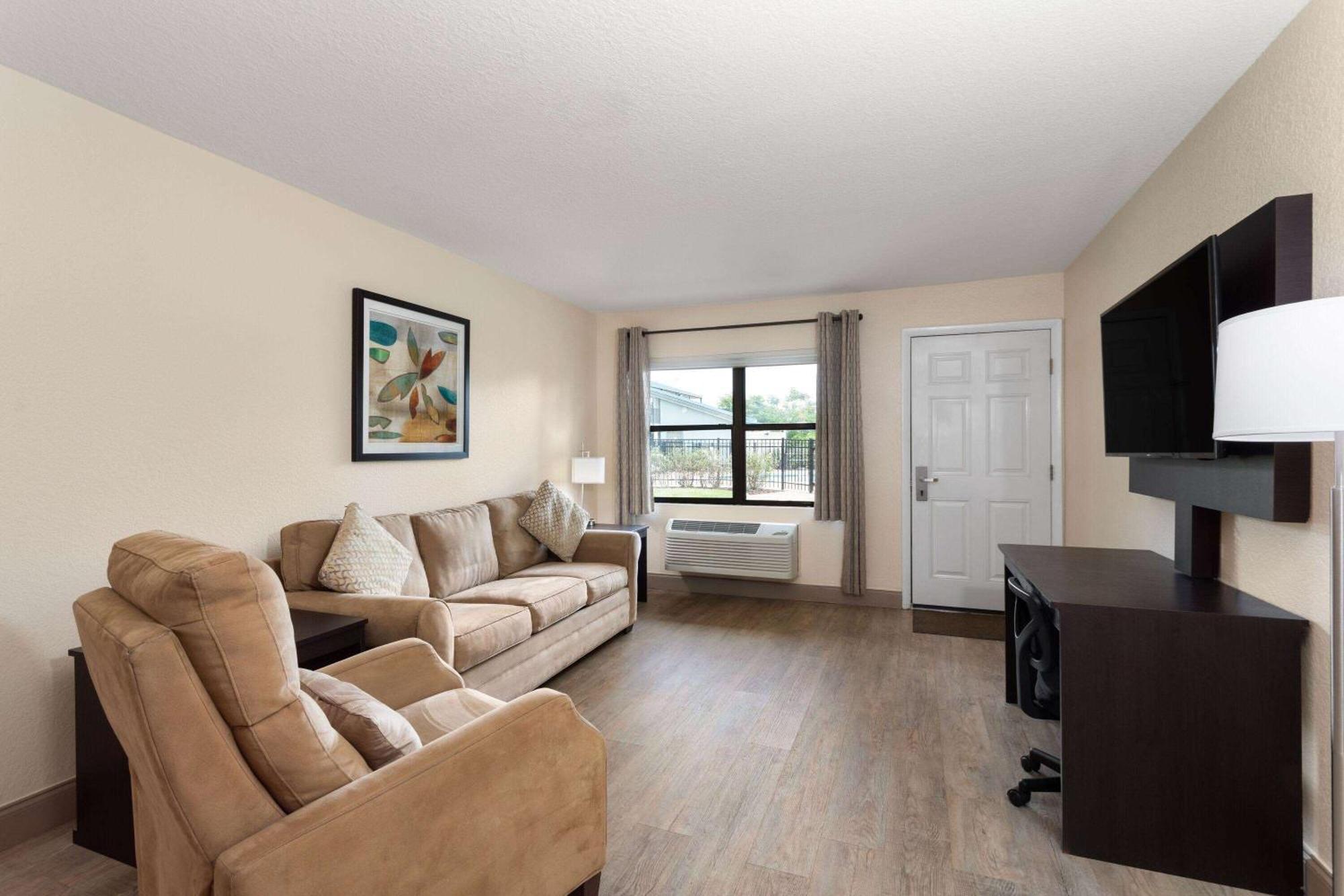 Baymont By Wyndham Punta Gorda/Port Charlotte Hotell Exteriör bild