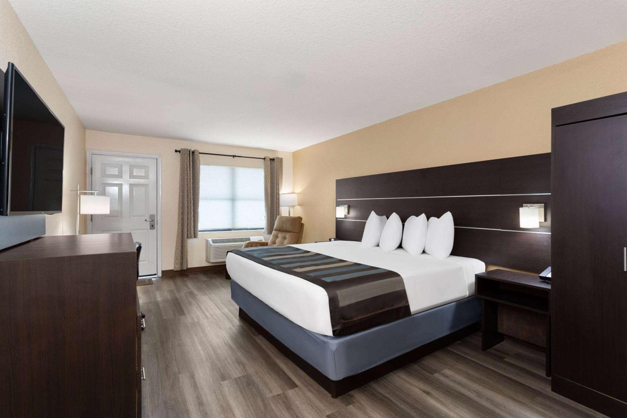 Baymont By Wyndham Punta Gorda/Port Charlotte Hotell Exteriör bild