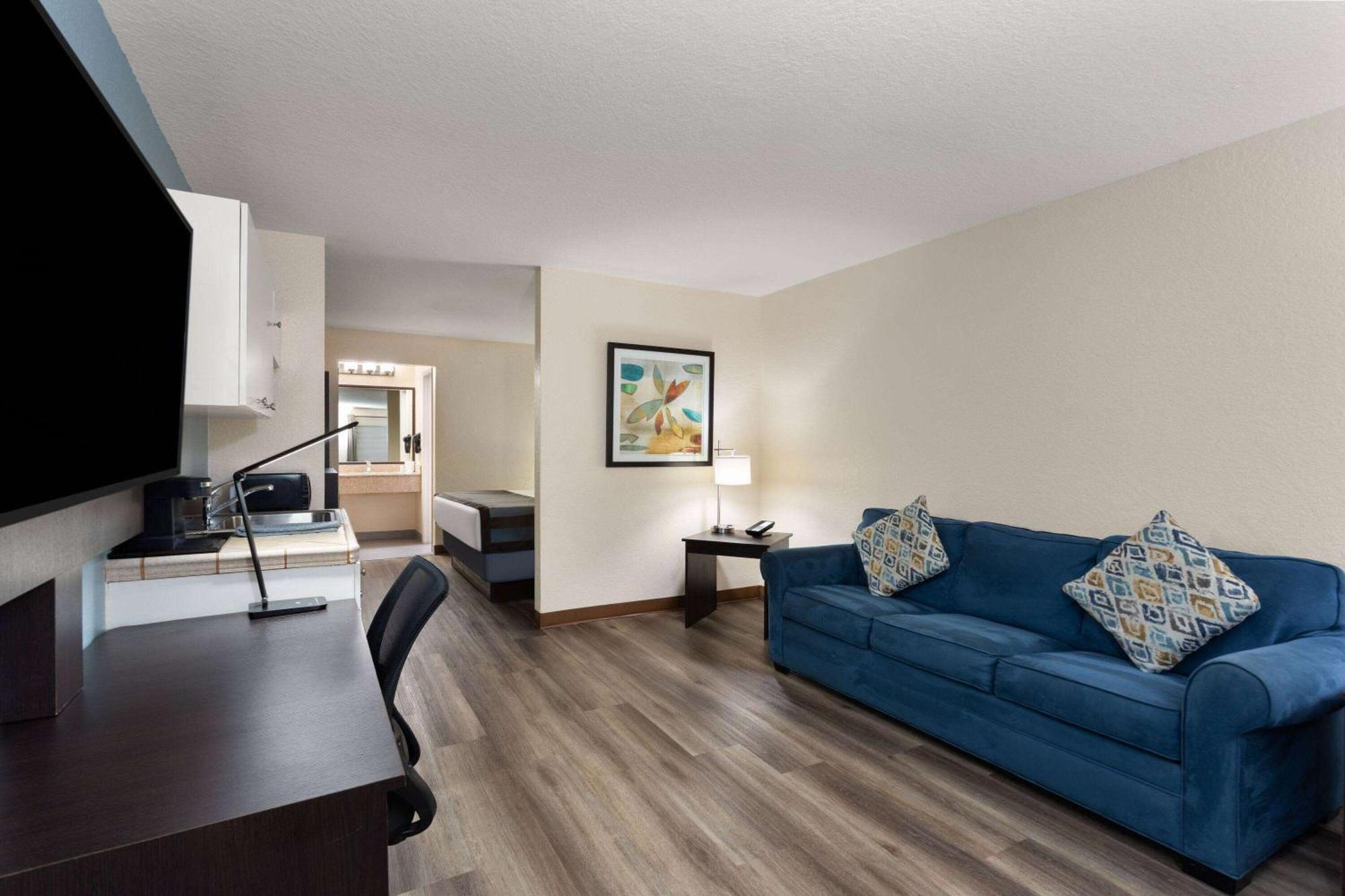 Baymont By Wyndham Punta Gorda/Port Charlotte Hotell Exteriör bild