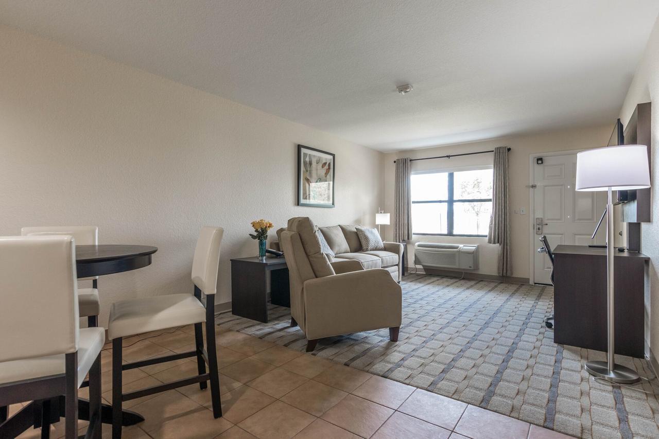 Baymont By Wyndham Punta Gorda/Port Charlotte Hotell Exteriör bild