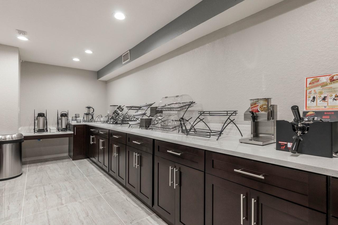 Baymont By Wyndham Punta Gorda/Port Charlotte Hotell Exteriör bild