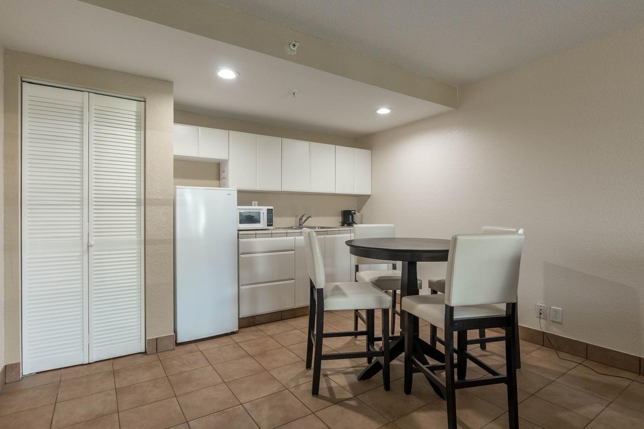 Baymont By Wyndham Punta Gorda/Port Charlotte Hotell Exteriör bild